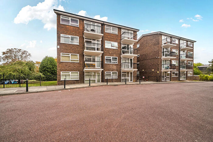 1 Bedroom Flat For Sale In Scotts Avenue, Bromley, BR2