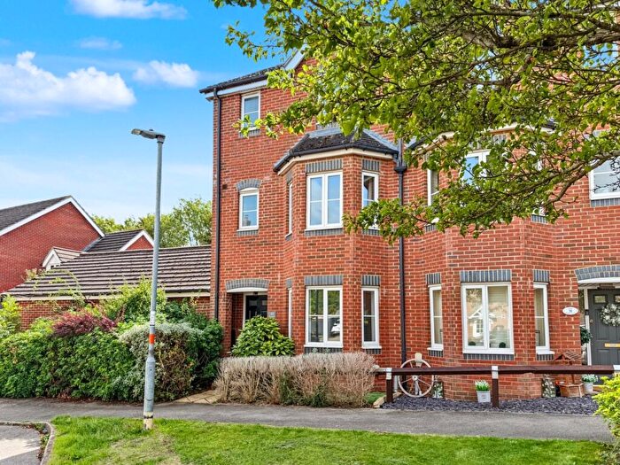 3 Bedroom End Of Terrace House For Sale In The Haystack, Daventry, NN11