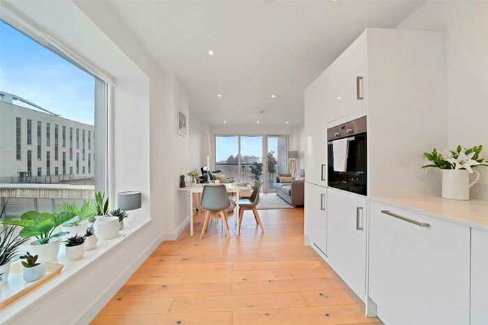 1 Bedroom Apartment To Rent In Prospect Row, Stratford, London, E15