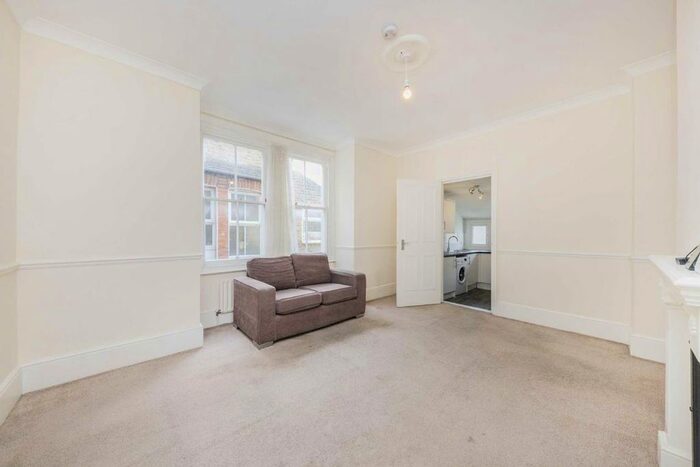 1 Bedroom Flat To Rent In Gilbey Road, London, SW17