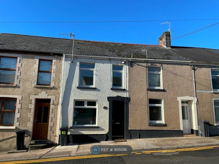 3 Bedroom Terraced House To Rent In Commercial Road, Pontardawe, Swansea, SA8