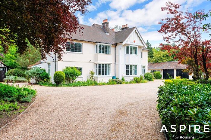 5 Bedroom Detached House For Sale In The Ridges, Finchampstead, Wokingham, RG40