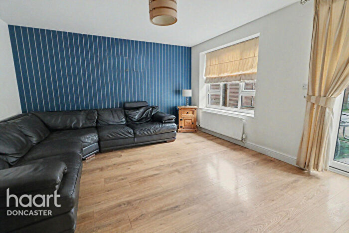 3 Bedroom Semi-Detached House For Sale In Fulwood Drive, Balby, Doncaster, DN4