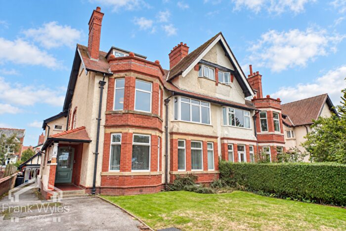 3 Bedroom Flat For Sale In St Pauls Avenue, Lytham St Annes, Lancashire, FY8