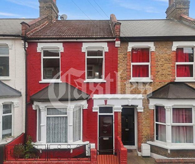 2 Bedroom House For Sale In Clonmell Road, London, N17