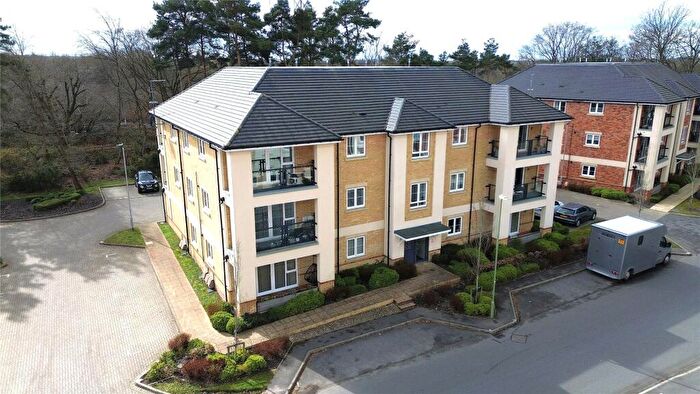 2 Bedroom Flat For Sale In Hurst Avenue, Blackwater, Camberley, Hampshire, GU17