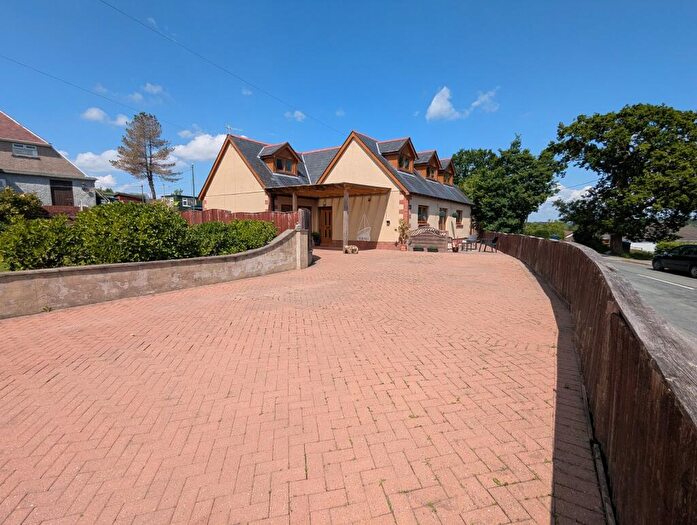 3 Bedroom Detached House For Sale In Maeslan, Mynyddcerrig, Llanelli, Carmarthenshire., SA15