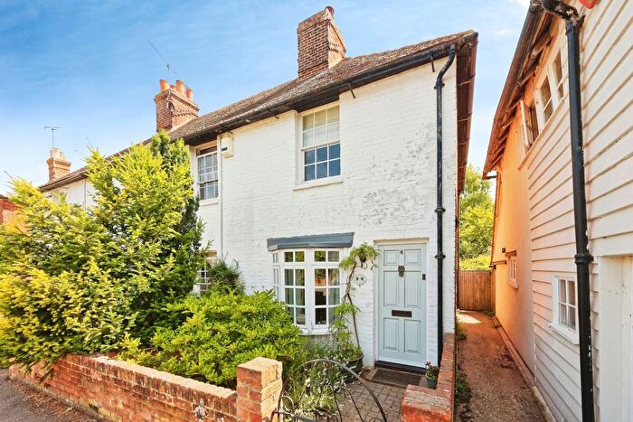 2 Bedroom End Terrace House For Sale In High Street, Canterbury, Kent, CT2