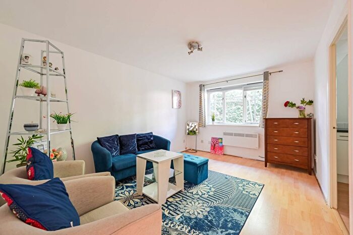 1 Bedroom Flat For Sale In Telegraph Place, Canary Wharf, London, E14