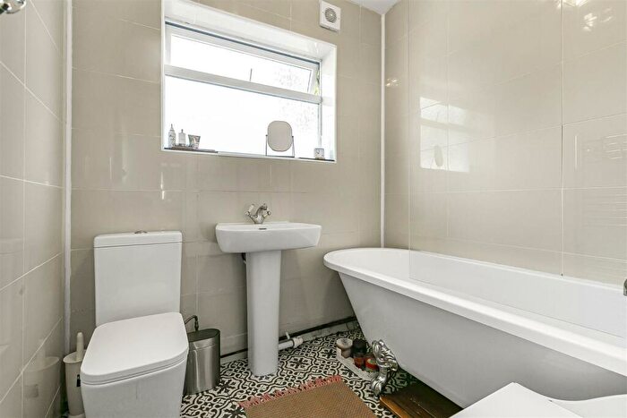 2 Bedroom Semi-Detached House For Sale In St James Road, Carshalton, SM5
