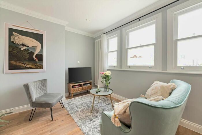 2 Bedroom Flat To Rent In Ladbroke Grove, London, W11