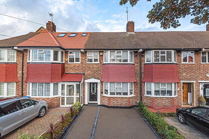 3 Bedroom Terraced House To Rent In Sparrows Lane, London, SE9