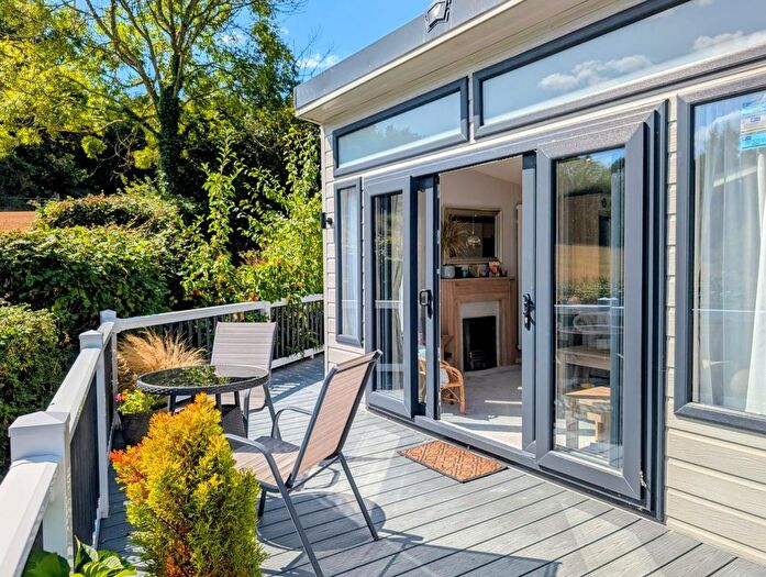 2 Bedroom Mobile/park Home For Sale In Axminster Road, Charmouth, DT6