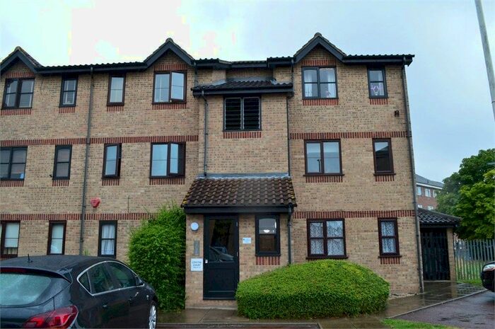 1 Bedroom Flat To Rent In Ferro Road, Rainham, RM13