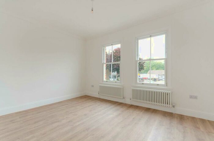 1 Bedroom Flat To Rent In Maple Road, Penge, London, SE20