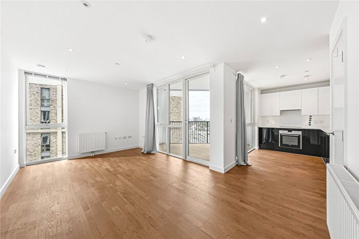 2 Bedroom Flat For Sale In Discovery Tower, Canning Town, E16
