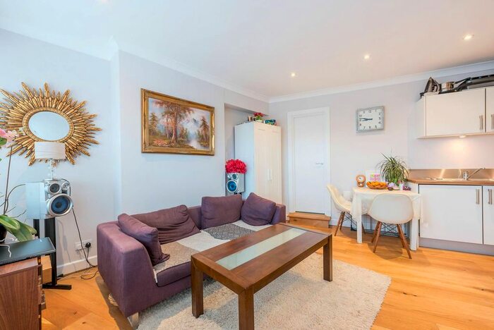 1 Bedroom Flat To Rent In High Street, Acton, London, W3