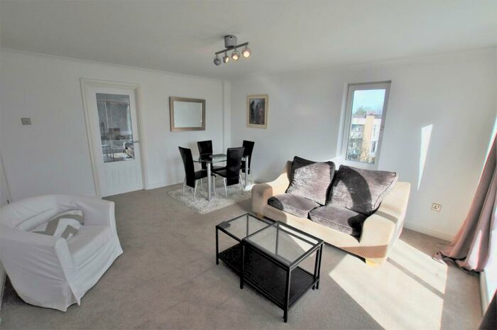 2 Bedroom Apartment To Rent In Dene Court, Jesmond Park East, Newcastle Upon Tyne, NE7