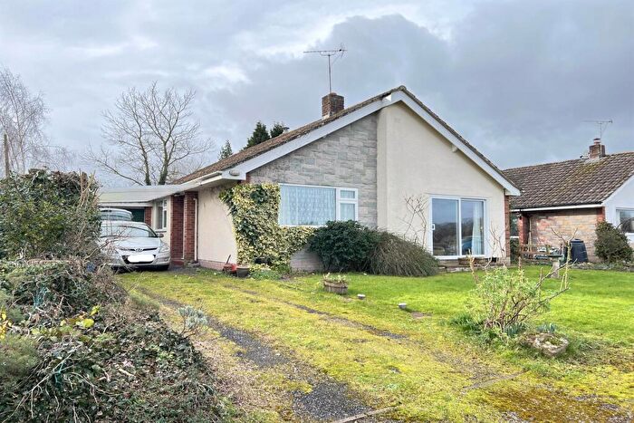 3 Bedroom Detached Bungalow For Sale In Cloverdale Drive, Preston-On-Wye, Hereford, HR2