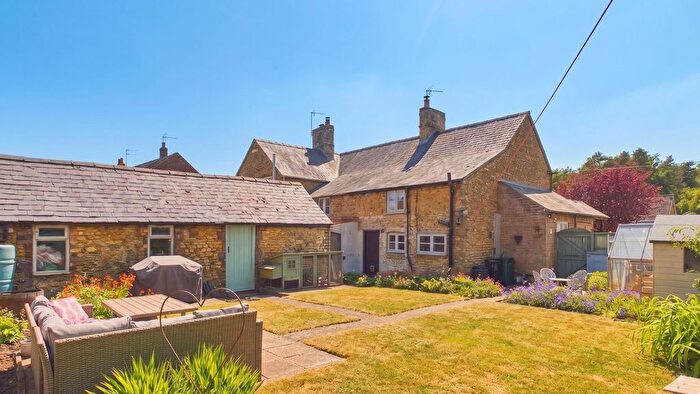 3 Bedroom Semi-detached House For Sale In Maypole Street, Hemswell, DN21