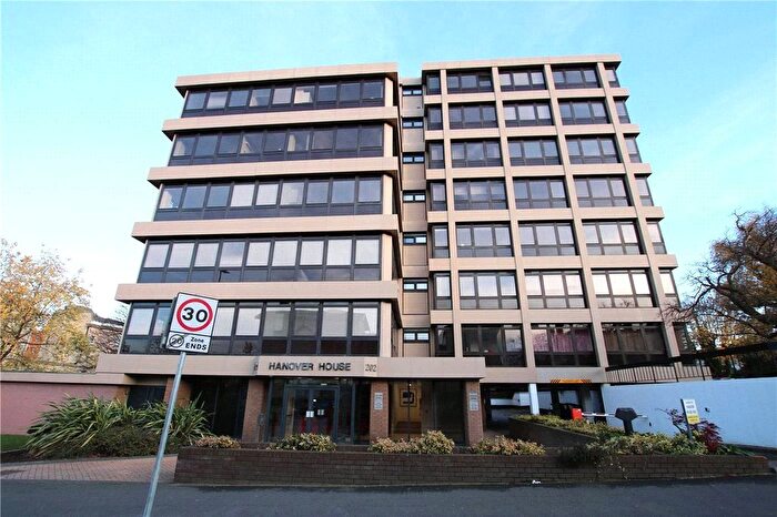 1 Bedroom Flat To Rent In Hanover House, Kings Road, Reading, Berkshire, RG1