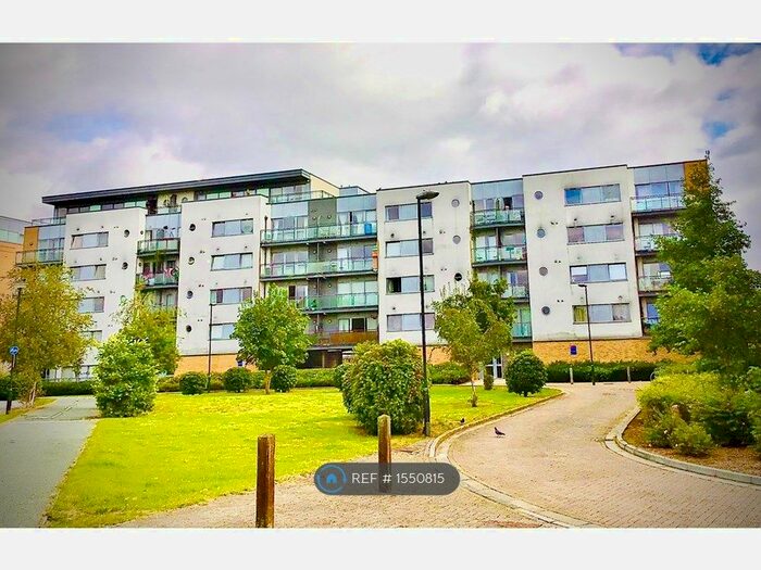 2 Bedroom Flat To Rent In Warrior Close, London, SE28