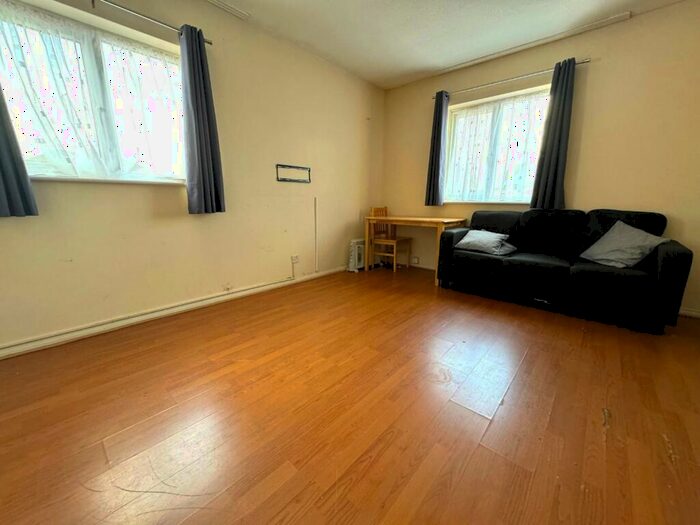1 Bedroom Maisonette To Rent In Alexandra Road, Enfield, EN3