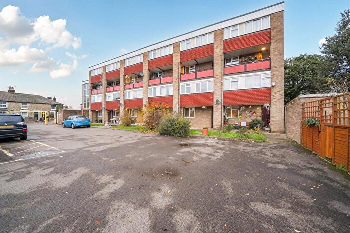 2 Bedroom Property For Sale In Wheeler Street, Maidstone, ME14