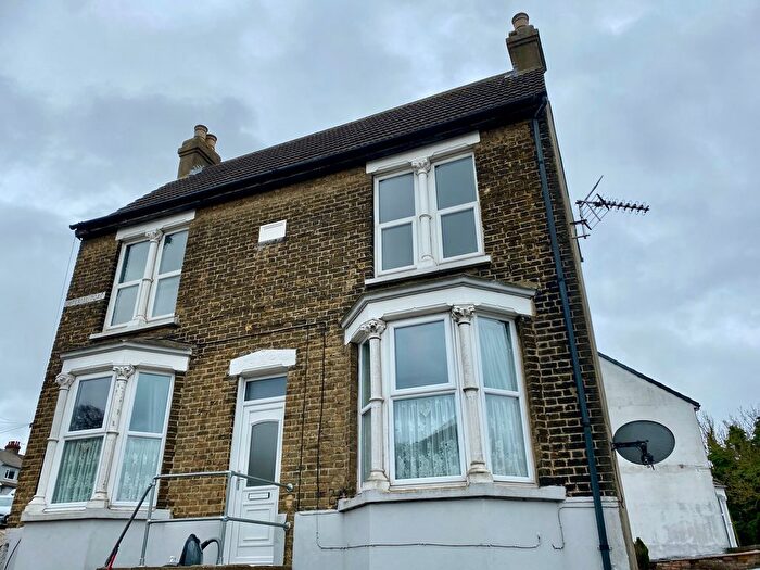 1 Bedroom Flat To Rent In Imperial Road, Gillingham, ME7