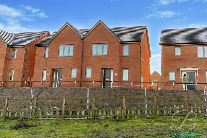 3 Bedroom Semi-Detached House To Rent In Endor Road, Berry Hill, Mansfield, NG18