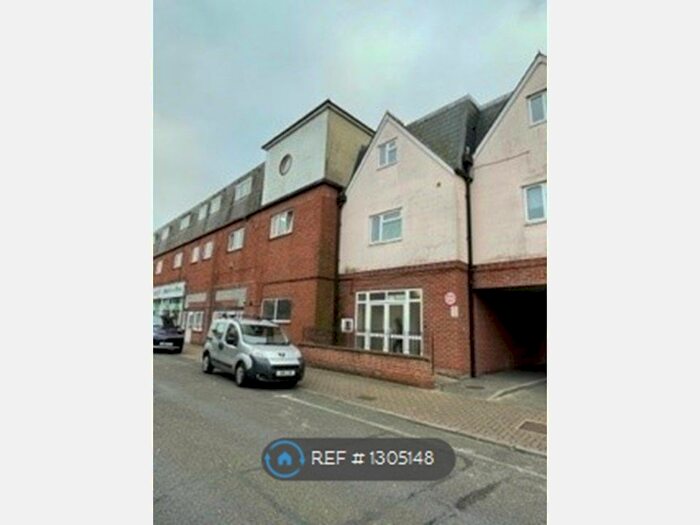 2 Bedroom Flat To Rent In Forbes Court, Portsmouth PO2