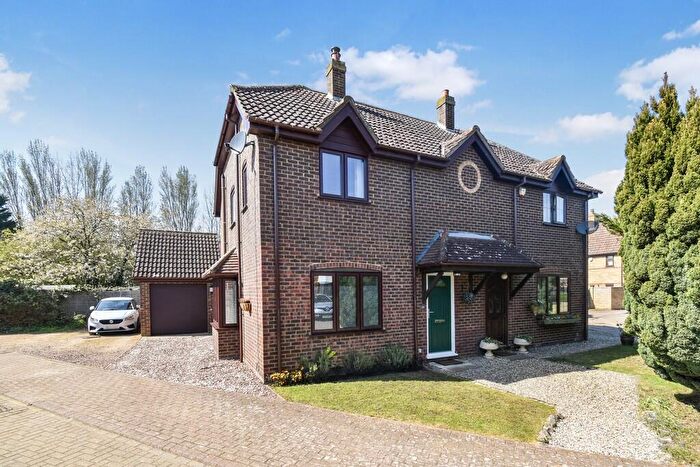 3 Bedroom Semi-Detached House For Sale In Lower Caldecote, Biggleswade, SG18