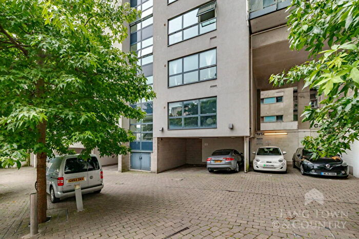 2 Bedroom Flat To Rent In Moon Street, Plymouth, PL4