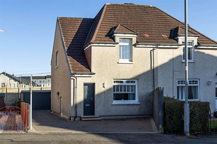 2 Bedroom Semi-Detached House For Sale In The Loaning, Kirkintilloch, G66