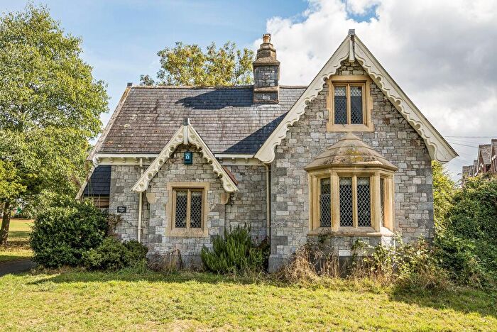 2 Bedroom Cottage For Sale In New North Road, Exeter, EX4