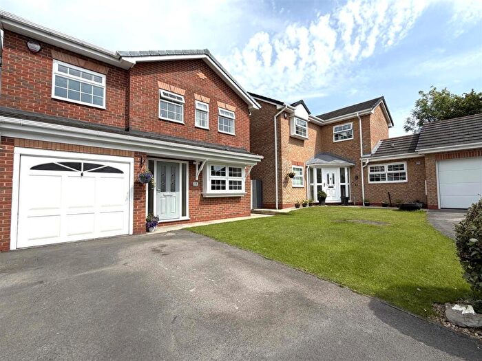 4 Bedroom Detached House For Sale In Sandalwood, Westhoughton, Bolton, BL5