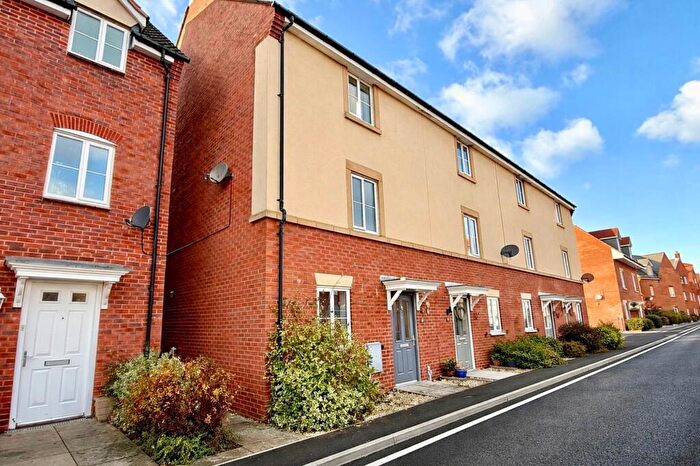 3 Bedroom End Of Terrace House For Sale In Crown Road, Walton Cardiff, GL20