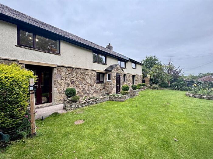 4 Bedroom Cottage For Sale In Nettleton Road, Huddersfield, HD5