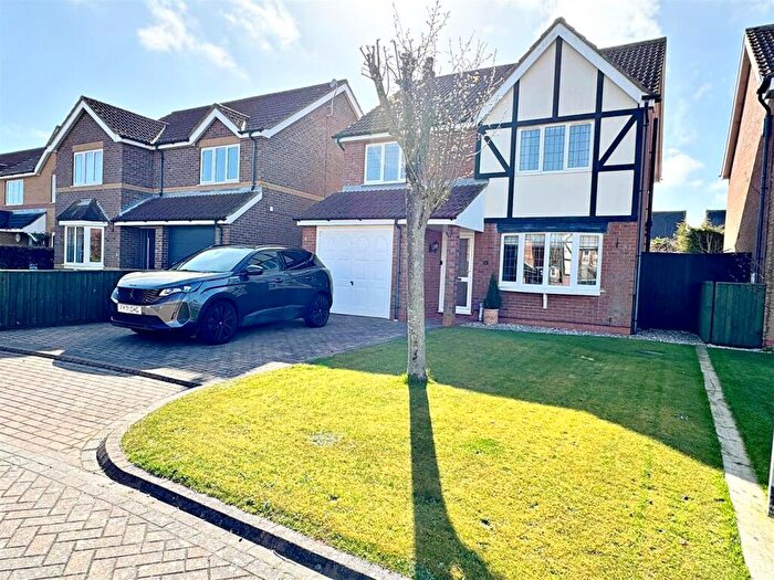 4 Bedroom Detached House For Sale In Chandlers Close, New Waltham, Grimsby, N.E. Lincs, DN36