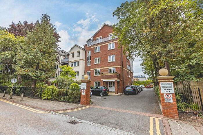 1 Bedroom Retirement Property For Sale In Alma Road, Windsor, SL4