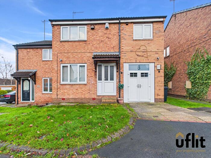 3 Bedroom Semi-Detached House For Sale In Hadrian Road, Brinsworth, Rotherham, S60