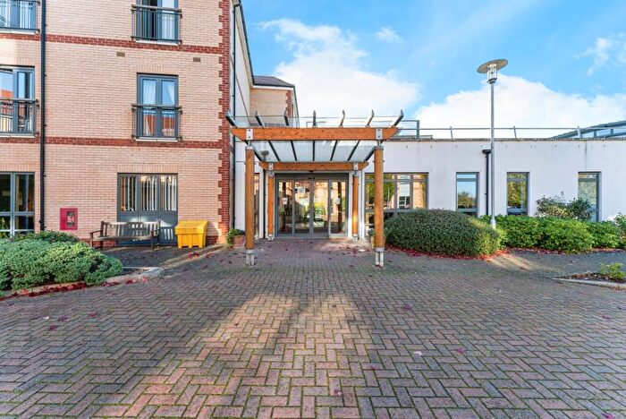 2 Bedroom Flat For Sale In Wellbrook Way, Girton, Cambridge, Cambridgeshire, CB3