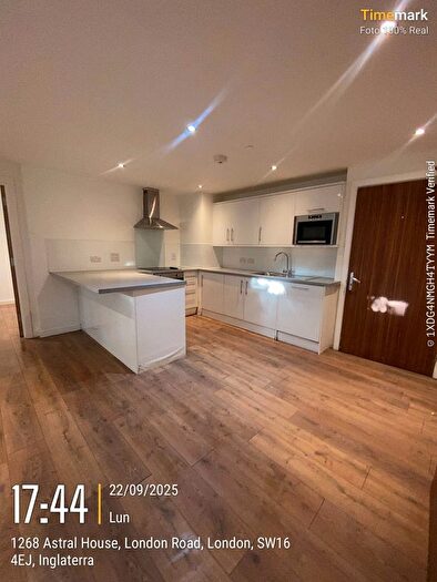 2 Bedroom Flat To Rent In London Road, London, SW16
