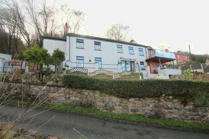 3 Bedroom Cottage For Sale In New Brighton, Minera, Wrexham, LL11