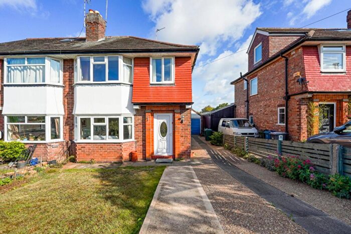 3 Bedroom Semi-Detached House For Sale In Medina Drive, Tollerton, Nottingham, Nottinghamshire, NG12