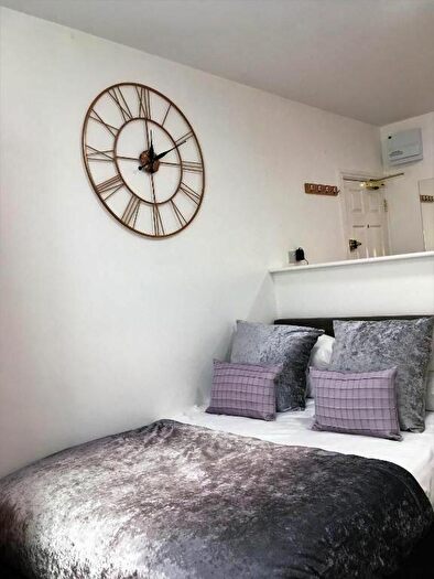 Studio To Rent In Berkeley Square, Bristol, BS8