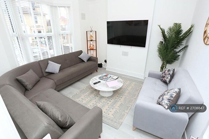 1 Bedroom Flat To Rent In Bonfield Road, London, SE13