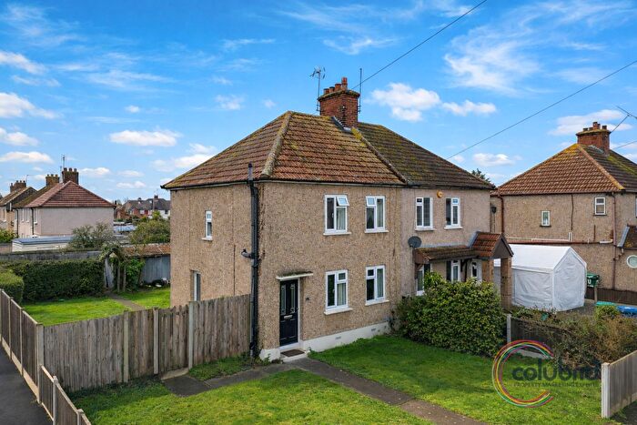 3 Bedroom Semi-Detached House For Sale In Conrad Road, Stanford-le-Hope, SS17