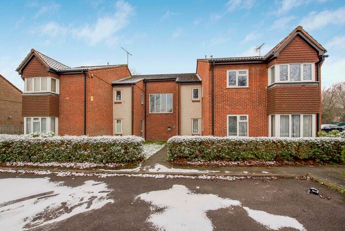 1 Bedroom Flat To Rent In Lowdell Close, Yiewsley, West Drayton, Middlesex, UB7