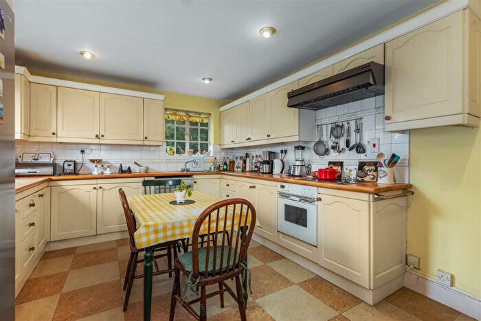 5 Bedroom Semi-Detached House For Sale In Clarendon Square, Leamington Spa, CV32